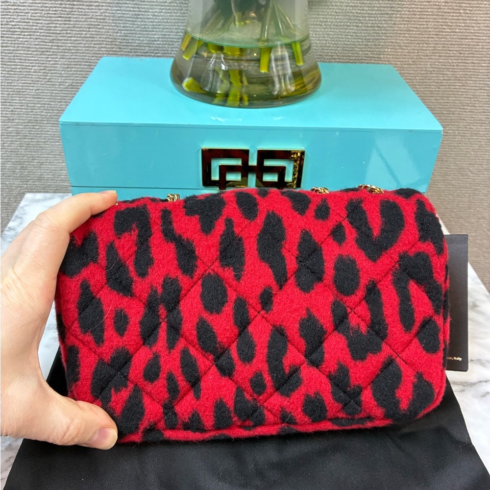 Versace Quilted Wool Red & Black Leopard Medusa Shoulder Bag - NWT Retail $1600 - Picture 6 of 11